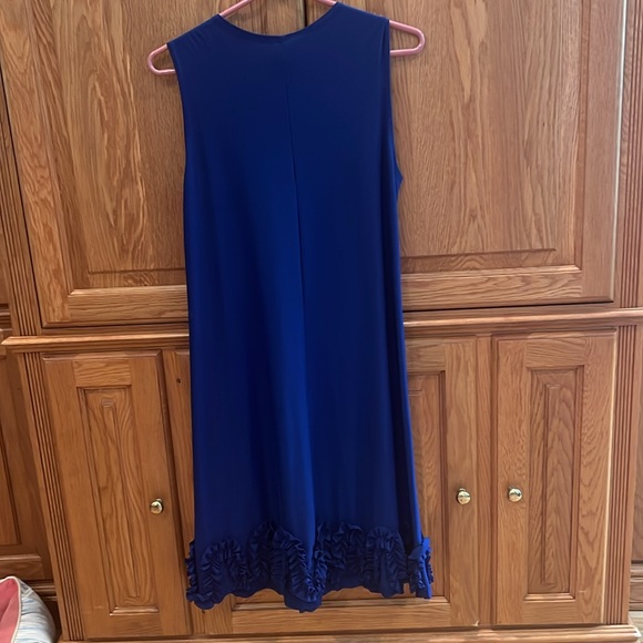 Cute summer dress with a really fun bottom - Picture 13 of 15